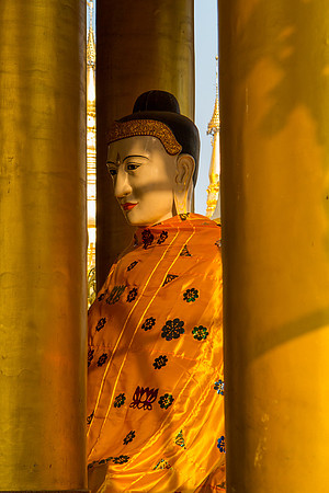 Buddha Shwedagon Pagoda Yangon