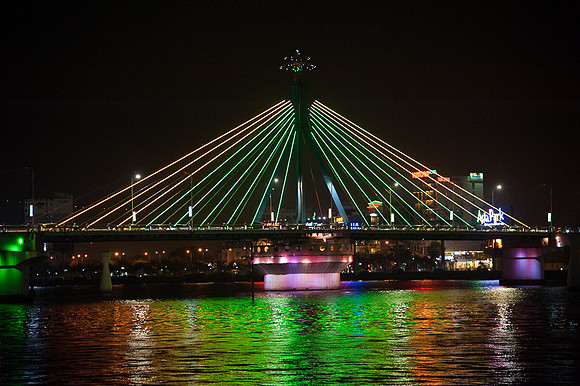 Song Han Bridge Da Nang