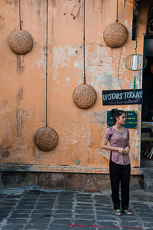 Restaurant Waitress Hoi An